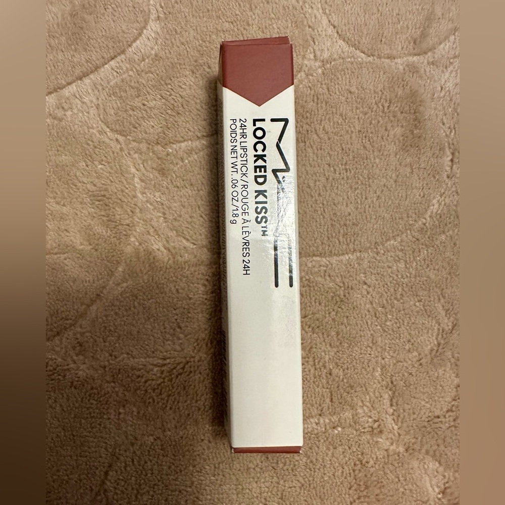 MAC Locked Kiss 24HR Lipstick (Meticulous) NEW - Picture 2 of 11